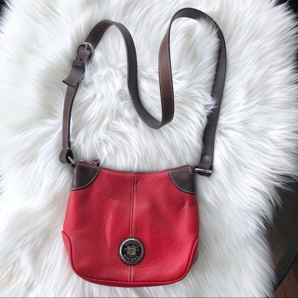 VINTAGE DOONEY AND BOURKE SHOULDER BAG IN RED